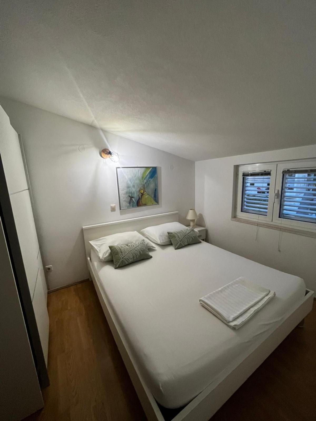 Apartments Kapetanovi Dvori Трогир Экстерьер фото