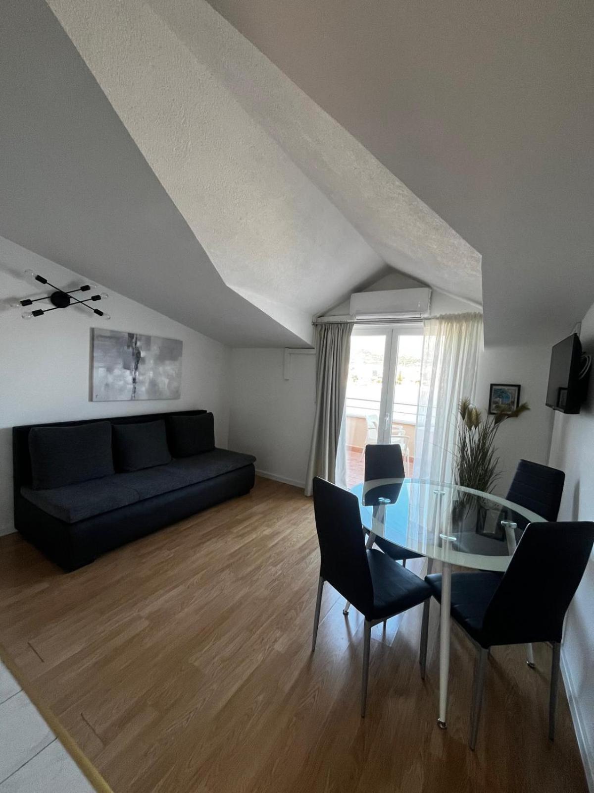 Apartments Kapetanovi Dvori Трогир Экстерьер фото