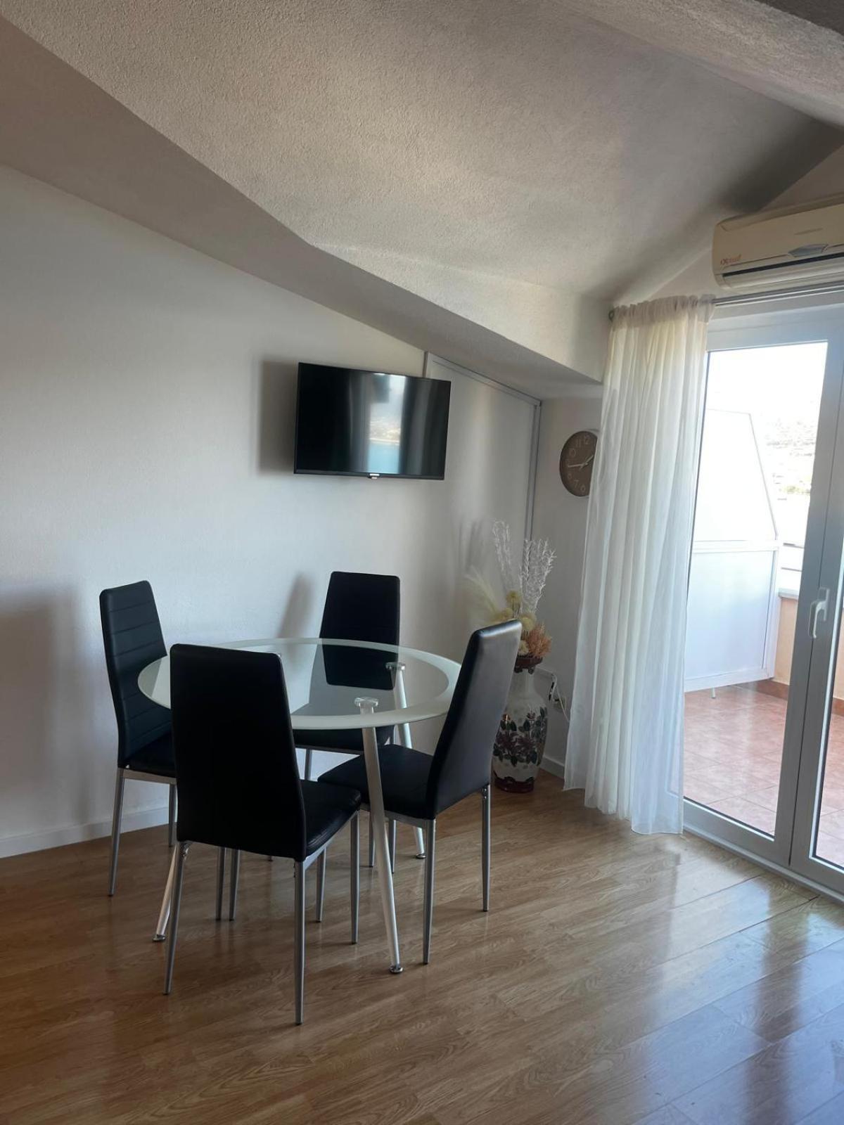 Apartments Kapetanovi Dvori Трогир Экстерьер фото
