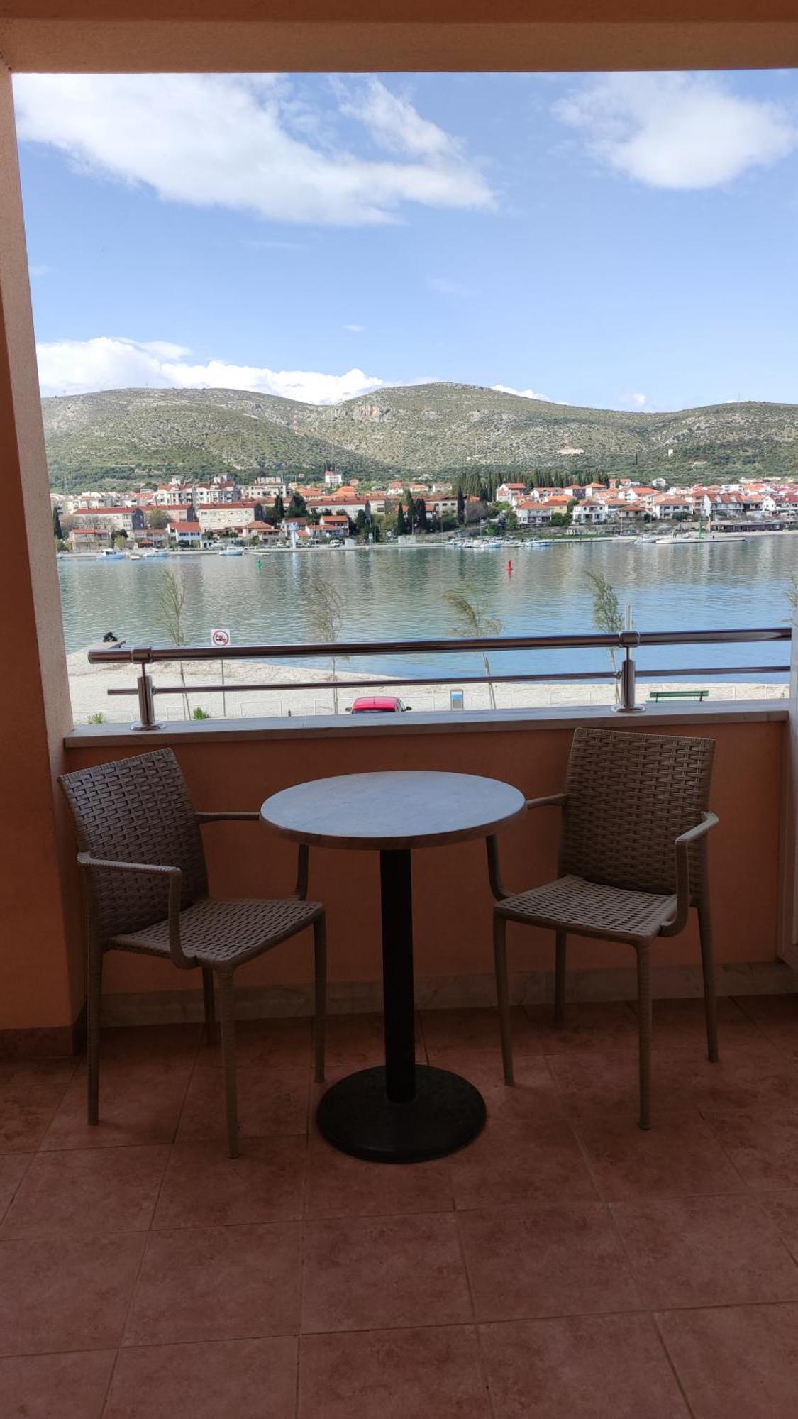 Apartments Kapetanovi Dvori Трогир Экстерьер фото