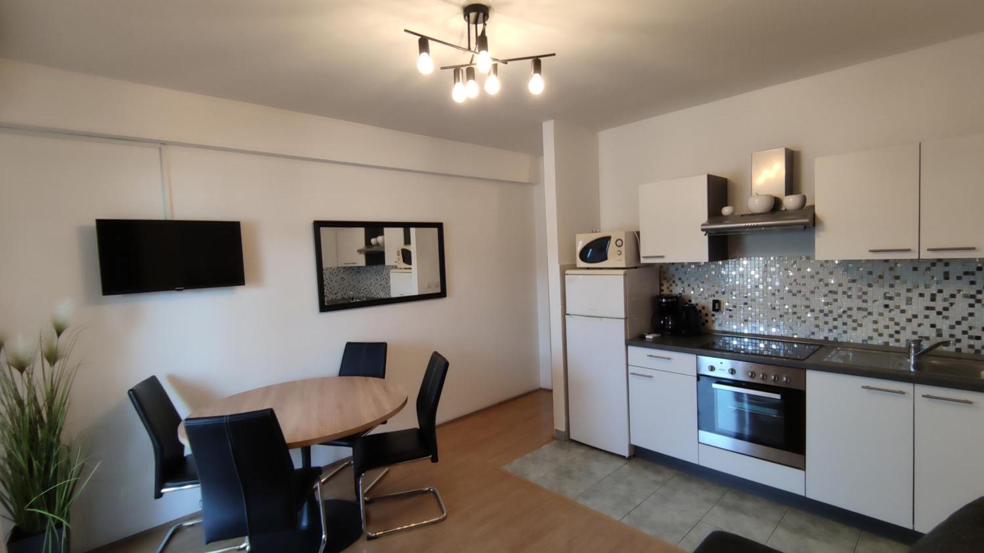 Apartments Kapetanovi Dvori Трогир Экстерьер фото
