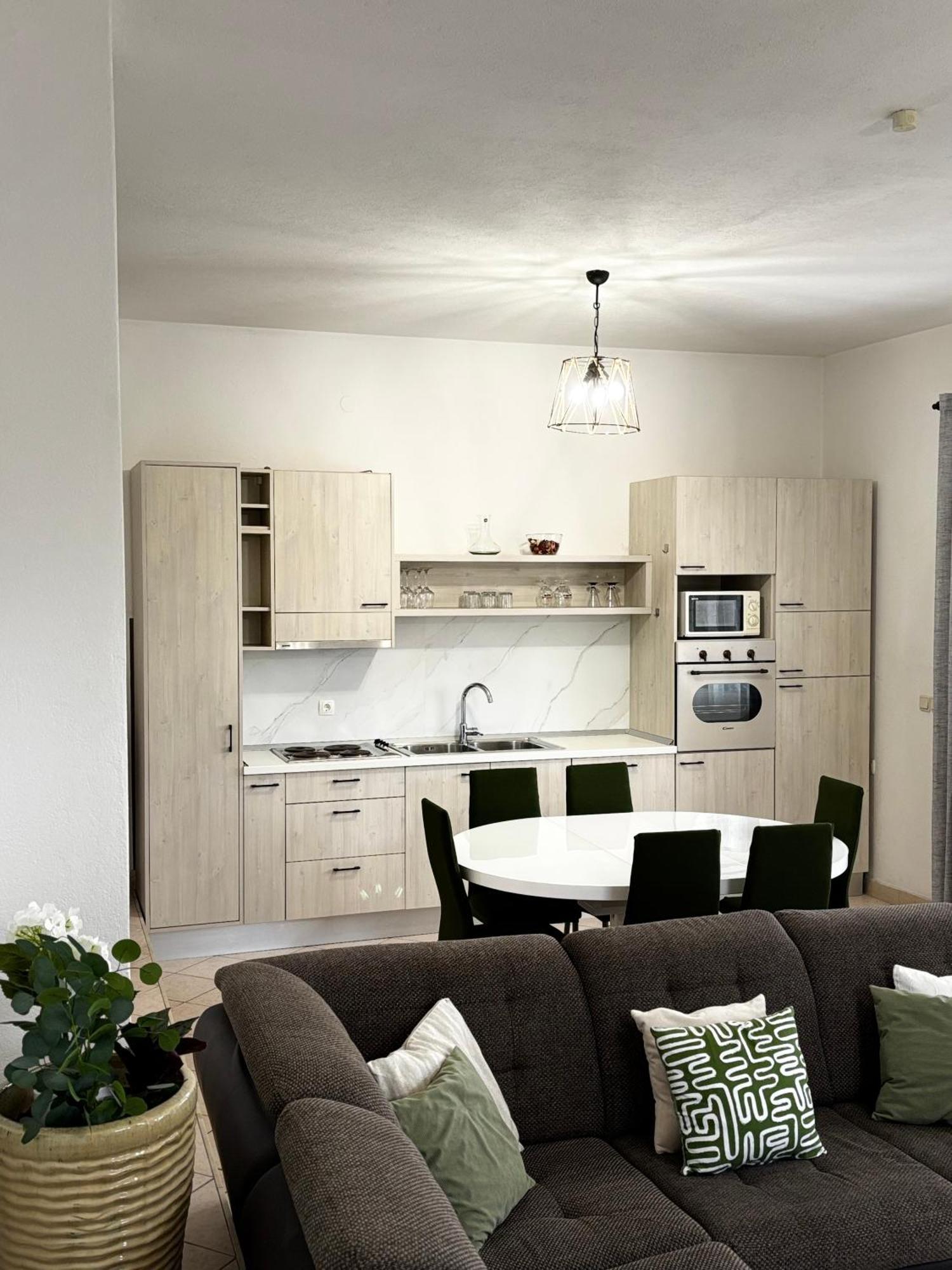 Apartments Kapetanovi Dvori Трогир Экстерьер фото